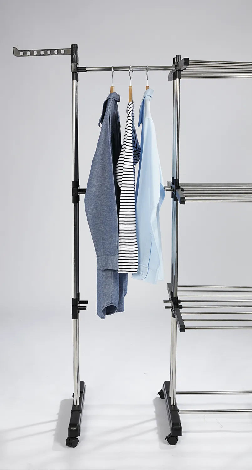 Turmwäschetrockner variabel mit Rollen und 3 Ebenen, platzsparender Wäscheständer im Turm-Design mit aufgehängter Kleidung