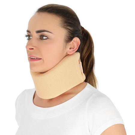 Orthopädische Halskrause – Weiche Nackenstütze zur Stabilisierung-Rehavibe